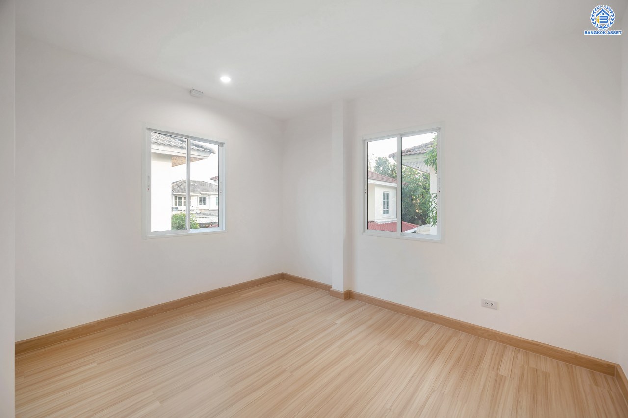 บ้านมือสองตกแต่งใหม่ โครงการ ชัยพฤกษ์ ติวานนท์-ราชพฤกษ์1 เนื้อที่ 56.3 ตร.ว. ฟังก์ชัน 3 ห้องนอน 2 ห้องน้ำ สภาพแวดล้อมดี บนทำเลศักยภาพ หน้าโครงการติดถนนใหญ่ เชื่อมต่อถนนราชพฤกษ์ ใกล้จุดขึ้นทางด่วน "ศรีสมาน" ใกล้ห้าง "เซ็นทรัล เวสต์เกต" และ "โรบินสัน ไลฟ์สไตล์ ศรีสมาน"...